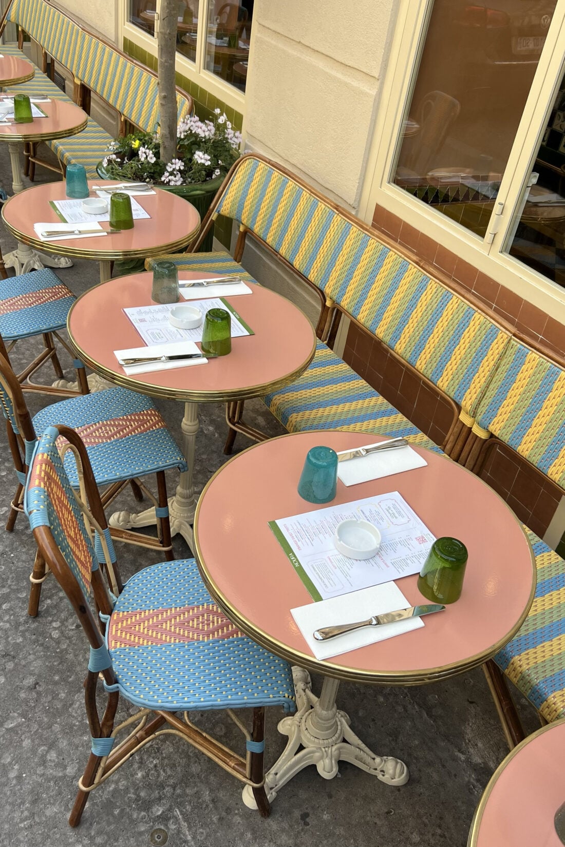 european vacation, paris cafe